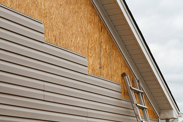 24/7 Emergency Siding experts in Algonquin, IL